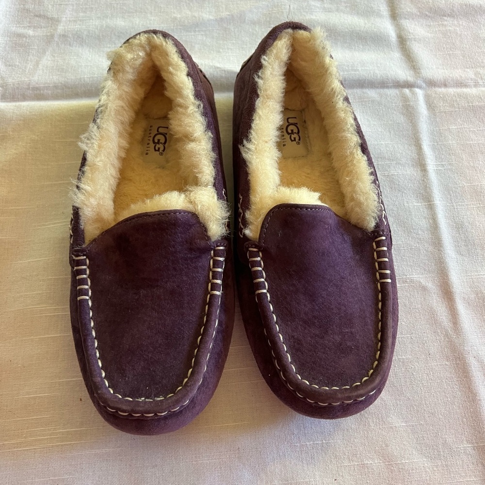 Ugg Ansley slippers 7 purple suede